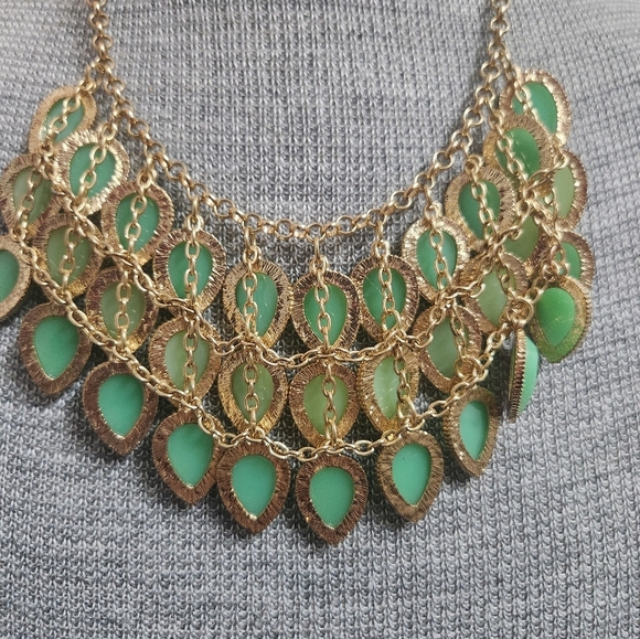 Elegant Green Teardrop Necklace Fun Unique Statement Necklace - Picture 7 of 8